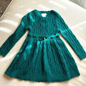Knitted dress. Kids size: 4T
